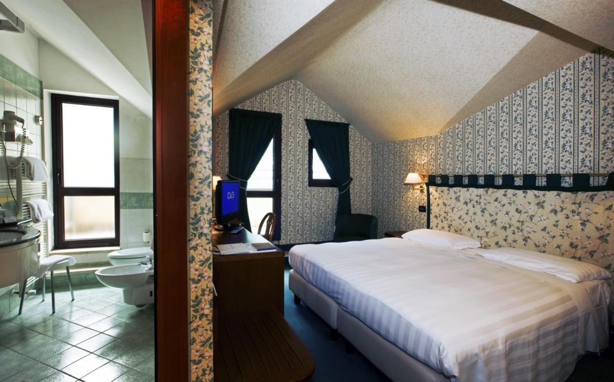Rizzi Aquacharme Hotel&Spa Boario Terme Esterno foto
