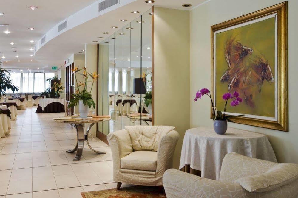 Rizzi Aquacharme Hotel&Spa Boario Terme Esterno foto